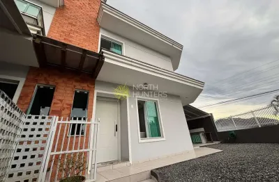 Casa com 3 quartos à venda na Rua Nazareno, Glória, Joinville