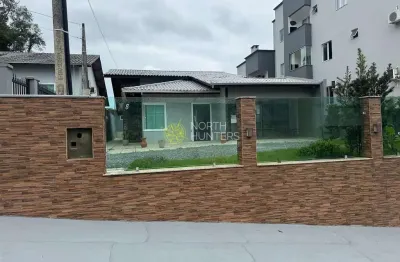 Casa à venda, joão costa, estuda carro na negociação.  joinville, sc