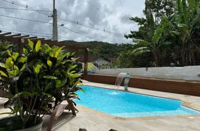 Casa residencial em jurere , para locação anual ou temporada -florianópolis - .
