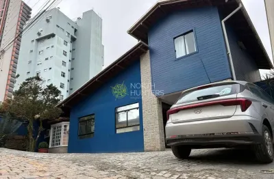 Casa à venda averbada, comercial e residencial no atiradores, joinville, sc