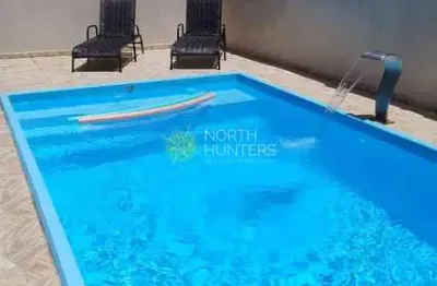Casa à venda com piscina área de festa com fogão a lenha.  estuda permuta por chácara. ulysses guim