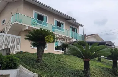 Casa com 6 quartos à venda na Rua dos Caruaras, Petrópolis, Joinville