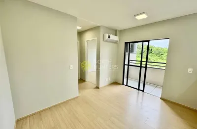 Apartamento à venda semi mobiliado, Floresta, Joinville, SC
