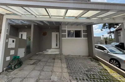 Sobrado em condomínio fechado no Campo Comprido moderno e espaçoso