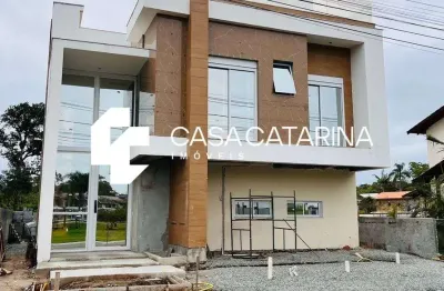 Casa com 4 quartos à venda em iperoba, são francisco do sul  por r$ 2.700.000