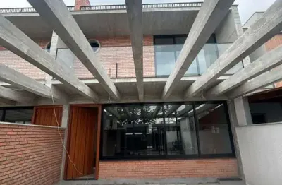 Casa com 3 quartos à venda no itacolomi, balneário piçarras  por r$ 1.250.000