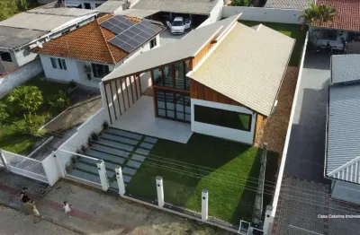 Casa com 3 quartos à venda no Centro, Ilhota 