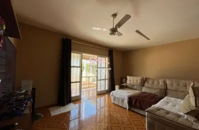 Casa com 3 quartos à venda na vila romão, salto , 192 m2 por r$ 645.000