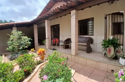 Casa com 4 quartos à venda no alípio de melo, belo horizonte  por r$ 850.000