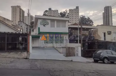 Casa comercial com 9 salas para alugar na Rua José de Albuquerque Medeiros, 141, Água Fria, São Paulo