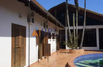 Casa térrea ampla com 3 suítes e área de lazer completa no horto florestal