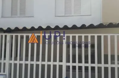 Casa com 2 quartos para alugar na Rua Belchior de Ordas, 247, Vila Leonor, São Paulo