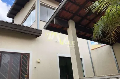Sobrado com 4 dormitórios à venda, 131 m² por r$ 750.000 - villa branca - jacareí/sp