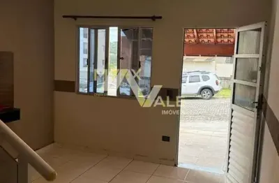 Sobrado com 2 dormitórios à venda, 72 m² por r$ 280.000 - jardim maria amélia - jacareí/sp