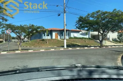Casa totalmente térrea para venda, localizada no condomínio residencial dos lagos em itupeva, em um local privilegiado dentro do condomínio.