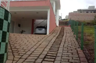 Belíssima casa assobradada, localizada em itupeva sp,  no condomínio de alto padrão village morro alto, contendo 800  m² de construção terreno 1126 m2