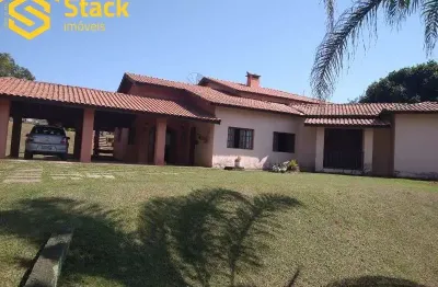 Excelente chácara a venda em itupeva no bairro guacuri, área construída de 596,7 m² em um terreno de 5000 m². a casa sede contém 3suites,