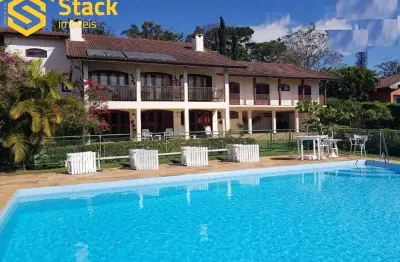 Casa resisencial de alto padrão a venda, localizada no condomínio portal da concórdia em cabreúva, sp  o terreno mede 2000 m2 com 800 m2 de construção