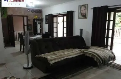 Excelente sobrado em jundiaí, todo em piso frio, 3 dormitórios sendo 1 suite com hidro,