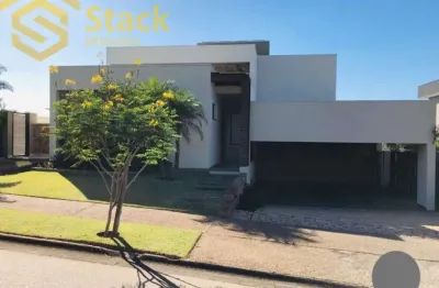 Casa alto padrão para venda, localizada no condomínio bosque do horto, jundiaí-sp são 05 suítes, todas com piso de madeira de demolição peróba rosa.