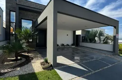 Moderna casa térrea para locação localizada no condomínio phytus (rua vitória 264 bairro jacaré, cabreúva, divisa com itupeva)