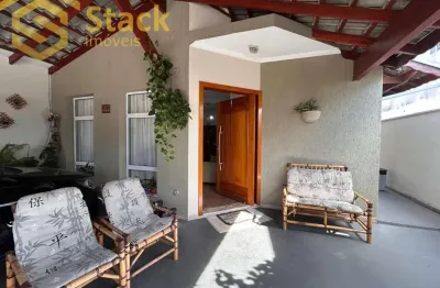 Casa térrea com 3 dormitórios sendo 1 suíte com banheira. no bairro jd samambaia em itupeva