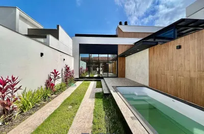 Casa com 3 quartos à venda na rua tarci testoni dos santos, centro, camboriú, 103 m2 por r$ 1.050.000