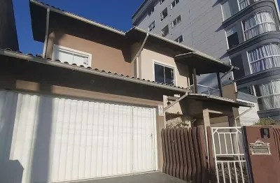 Casa com 4 quartos à venda na rua josé rebelo da cunha, centro, camboriú, 250 m2 por r$ 2.500.000