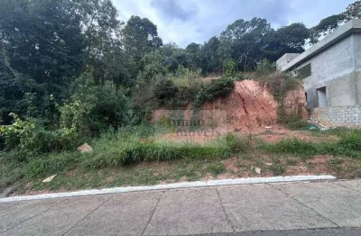 Terreno com topografia em aclive dentro do condominio estancia da serra de mairiporã/sp
