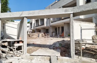 Casa em condomínio fechado com 3 quartos à venda na Rua Bananas, 74, Uberaba, Curitiba