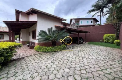 Casa em Mairiporã com 4 quartos, 3 suítes e 5 vagas - Condomínio fechado - Piscina - Churrasqueira