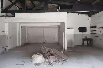 Sala comercial para alugar na Rua Voluntário Penna Ramos, Centro, Taubaté