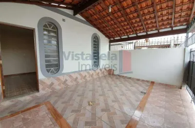 Casa para locação no jardim ana emília com 02 quartos