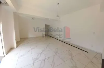 Ponto comercial de esquina no centro de pinda ao lado do museu