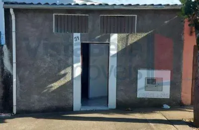 Casa para locação com 02 dorm, sendo 2 suítes. próximo ao atacadão e assai atacadista.