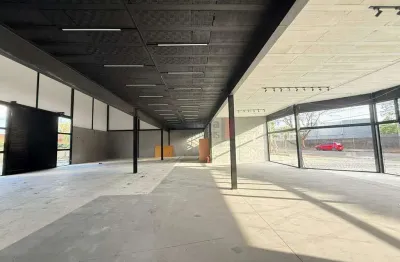 Prédio comercial com 749m2, esquina na av. john fitzgerald kenedy - excelente localização