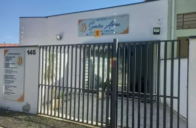 Ponto comercial com 5 salas de atendimento, salão ideal para pilates, auditório para cursos e reuniões.