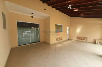 Excelente casa com 03 dorm.sendo 1 suite. próxima a praça sta terezinha - desocupação prevista para18/09/25
