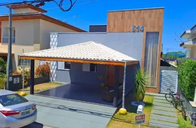 Casa térrea alto padrão no condomínio campos do conde versailles