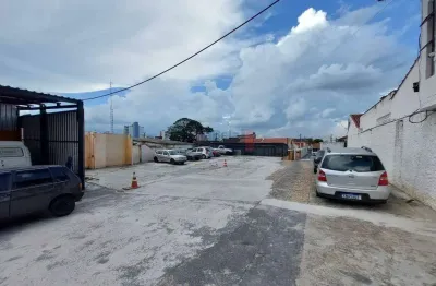 Ponto comercial no centro de taubaté | 28m² internos, 20 vagas, aluguel r$850