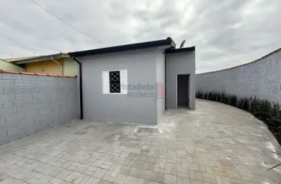 Linda casa com 02 quartos para venda totalmente reformada por r$ 199.000,00