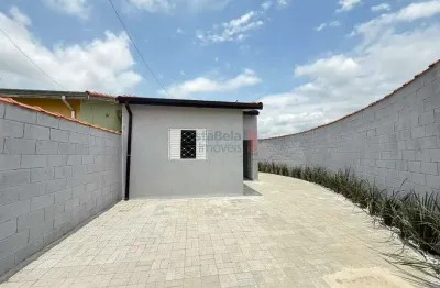 Linda casa com 02 quartos para venda totalmente reformada por r$ 199.000,00