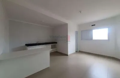 Studio para locação ao lado da Praça Santa Terezinha.No condominio estão inclusos água, iptu e internet