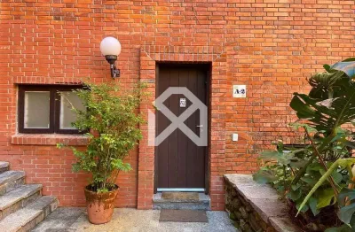 Casa à venda com 157m, 4 dormitórios sendo 1 suíte, 120m da praia, juquehy, são sebastião, sp