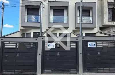 Sobrado à venda com 140m2, 3 dormitórios, 1 suíte com sacada, 4 vagas de garagem, vila santa isabel