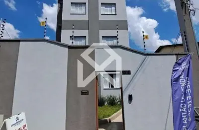 Apartamento à venda com 38m2, 1 dormitório, quintal com churrasqueira, sem vaga, próx ao metrô,vila
