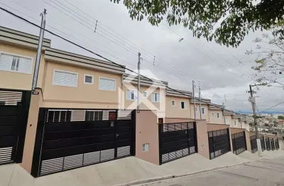 Sobrado à venda com 65m, 2 dormitórios, 1 vaga de garagem, com quintal  vila aurea, são paulo, sp