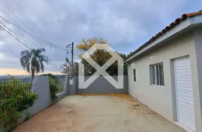 Casa à venda no Jardim Colonial, com 96m2, 3 dormitórios, 4 vagas de garagem, com quintal e churras