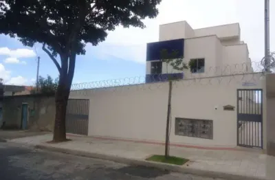 Área privativa de dois quartos no bairro candelária