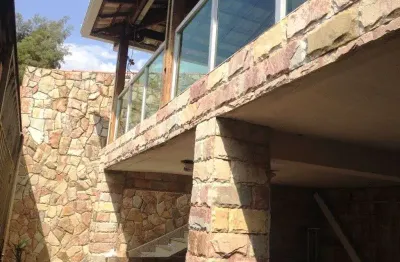 Casa com 5 quartos, suite, 3 vagas de garagem , piscina, a venda bairro santa amelia